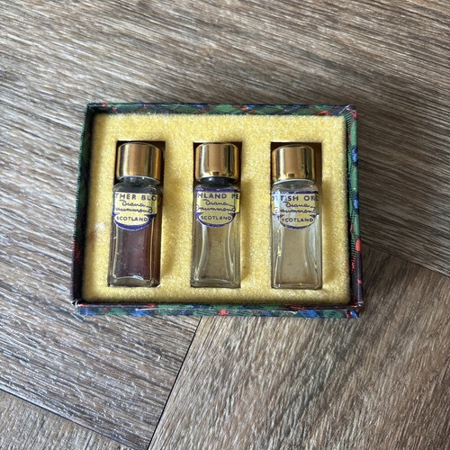 Vintage miniature diana - vintage,
