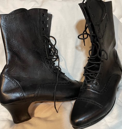 Victorian style lace boots - style,