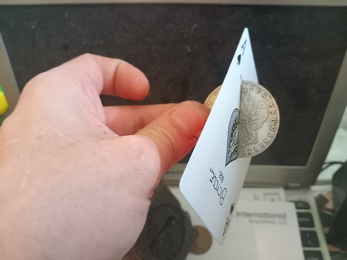 Card through coin demo gimmick - through,
