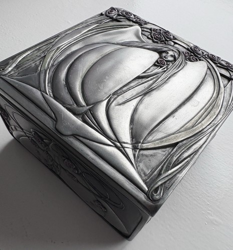 Glasgow lady trinket box - trinket,