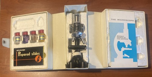 Vintage microscope with - c.o.c,