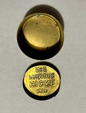 VINTAGE WATERBURY BRASS 250 HICKS PRIMERS NO 2 PERCUSSION CAP EMPTY TIN