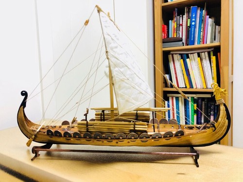 Viking sailboat dragon - 1/50,