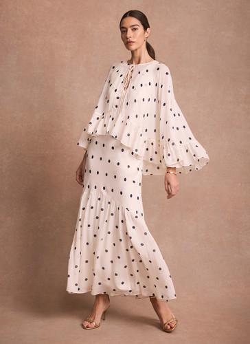 Bnwt defect mint velvet - velvet, cream