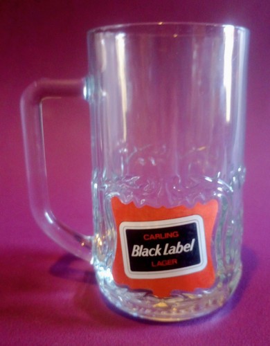 Carling black label lager - black,