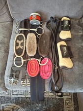 tack room clear out, bits, brushes, boots, girth and other bits and bobs 