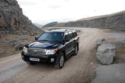 Toyota land cruiser - , v8