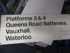 RAILWAY MEMORABILIA:  CLAPHAM JUNCTION PLATFORM 3&4 METAL SIGN WATERLOO FREEPOST