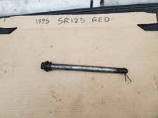 Yamaha SR125 Front wheel spindle