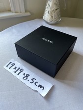 Chanel Box - Empty (19cm-19cm-8.5cm)