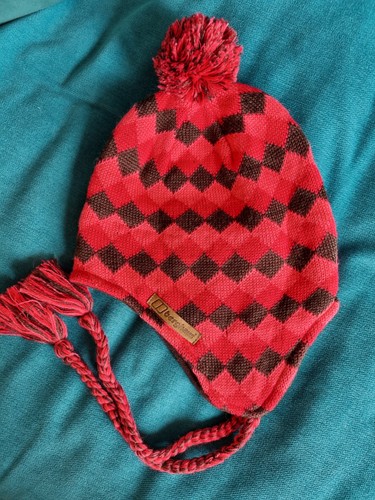 Berghaus bobble hat red pink - berghaus,