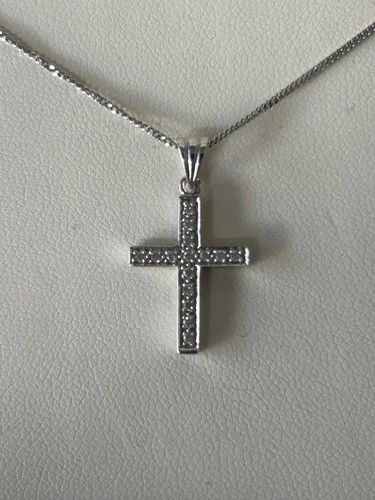 18ct white gold diamond - 18ct,