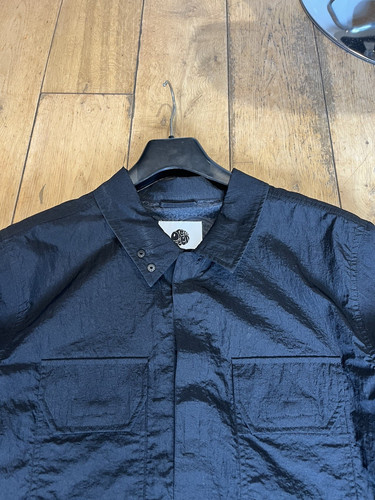 Pretty green men black - l,