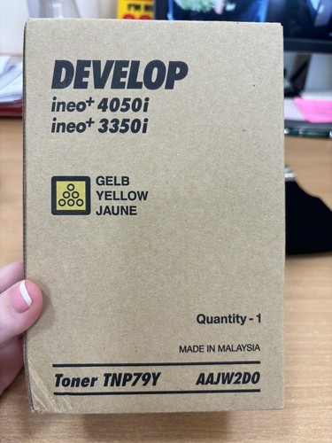 Toner yellow for - toner, develop