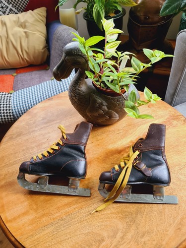 Vintage ice skate shoes child - vintage,