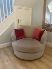 Swivelling ‘Love seat’ In Natural Stone Colour, In Very Good Condition