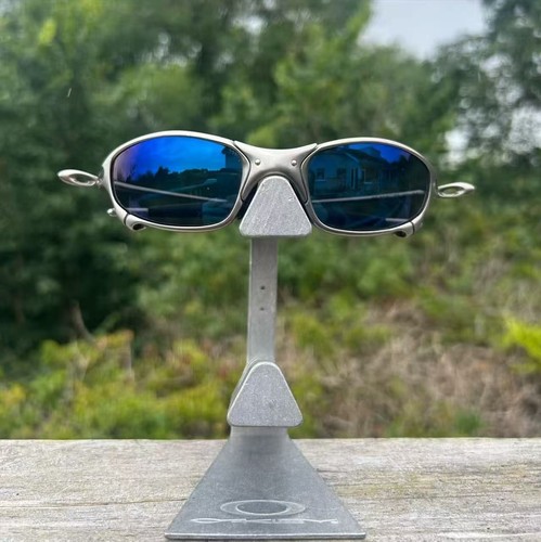 Retro style oakley juliet - style,