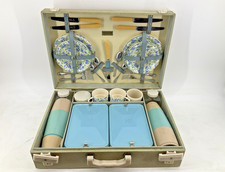 BREXTON Vintage 4 Person Picnic Hamper Blue Floral