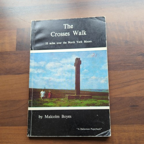 The crosses walk - walk,