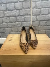 LEOPARD PRINT POINTED-TOE