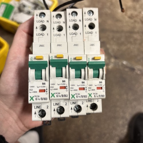 Moeller pole rcbo - x,