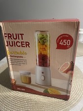 Fruit juicer