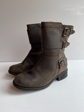 UGG Wilcox Leather Sheepskin