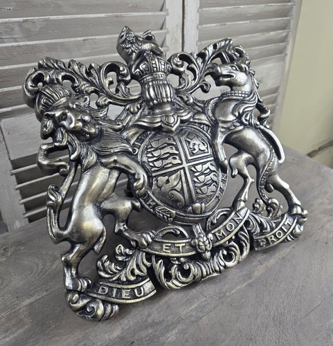 Royal coat arms - royal, of