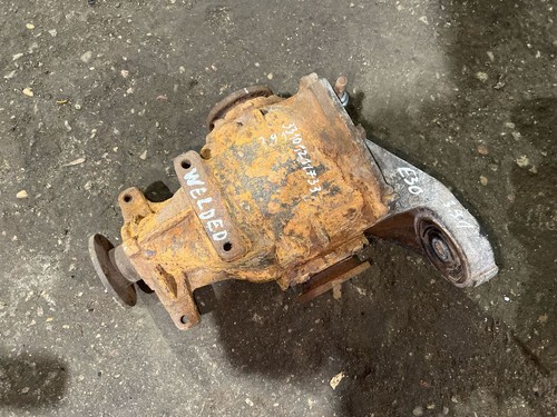 Bmw e30 1983 petrol - 3, rear