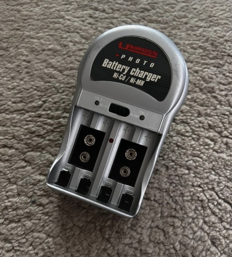Uniross photo battery charger - battery,
