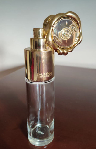 Empty bottle eau mega - bottle,