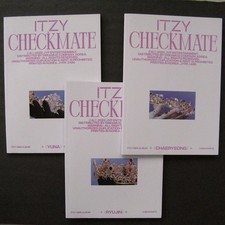 ITZY CHECKMATE Chaeryong Ryujin Yuna 3 Photobooks Mini Album CD Card Photo