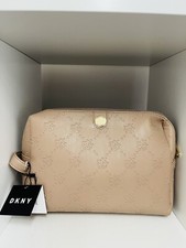 DKNY LARGE LOAF TAN WHITE