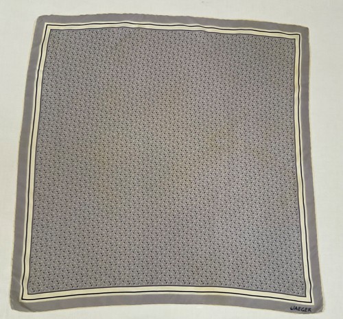 Jaeger small ditsy pattern