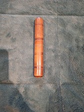 VINTAGE WOODEN NEEDLE HOLDER 