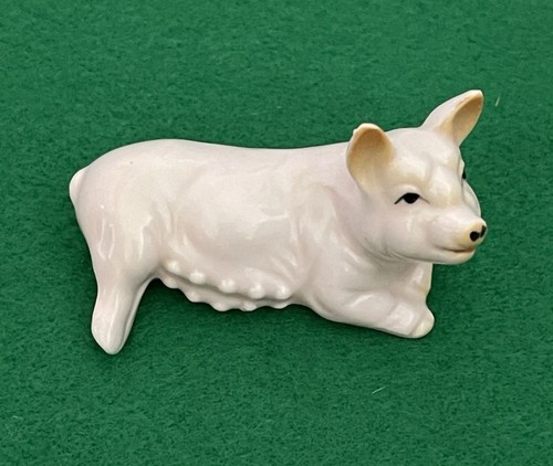 Vintage sitting down pig - vintage,