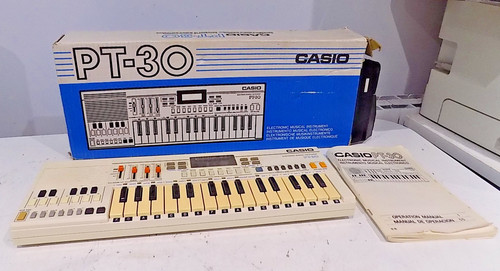 Casio electronic musical - pt-30,