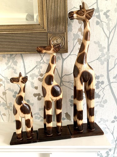 Wooden giraffe carving - giraffe, in