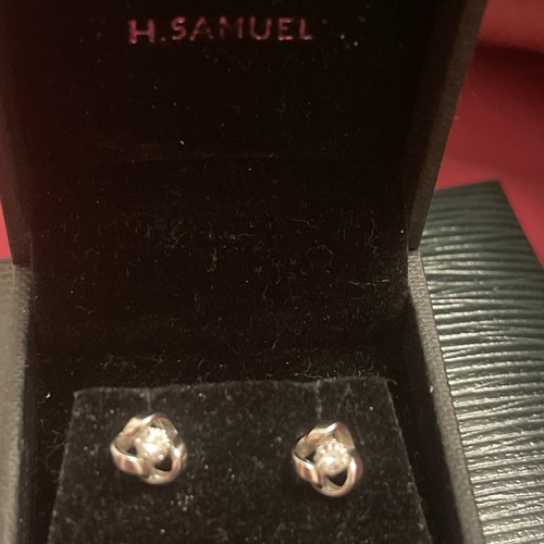 9ct white gold knot earrings - gold,