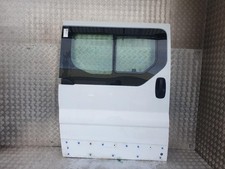 VAUXHALL VIVARO SLIDING DOOR RIGHT SIDE 10U WHITE MK1 X83 2013