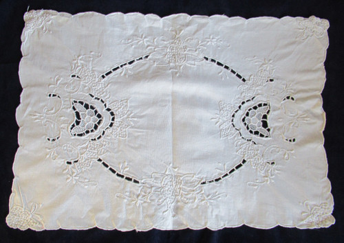Vintgage white cotton cutwork