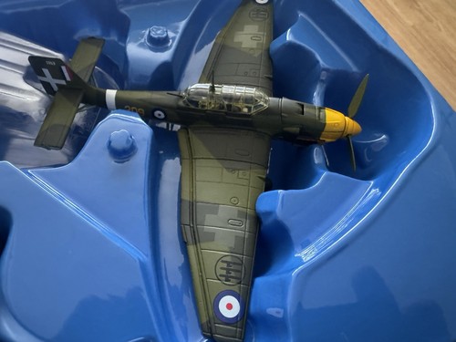 Corgi aviation captive - 1:72,