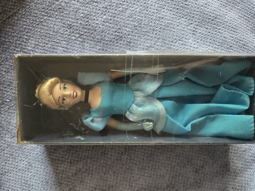 Disney cinderella porcelain - disney, 7"