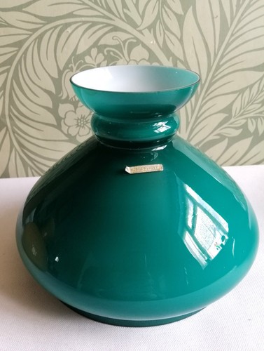 Vintage green glass oil lamp - green,