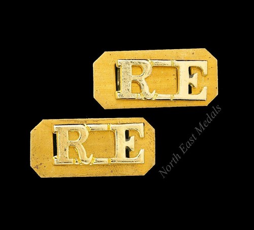 Pair royal engineers - re,