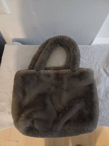 Taupe faux fur shoulder - taupe,