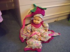 rare VINTAGE KINDER GARDENS BABIES DOLL MARVEL SB 11" C/W BONNET & CRIB REBORN?