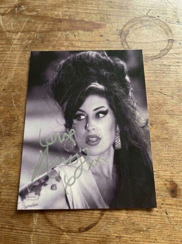 Amy winehouse hand signed - amy,