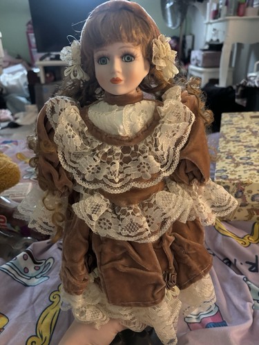 Beautiful collectors porcelain - collectors,