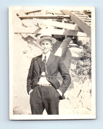 Old vintage photo solo - photo,